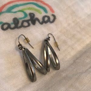 ❣️clearance 5/$35❣️Kenneth Cole earrings